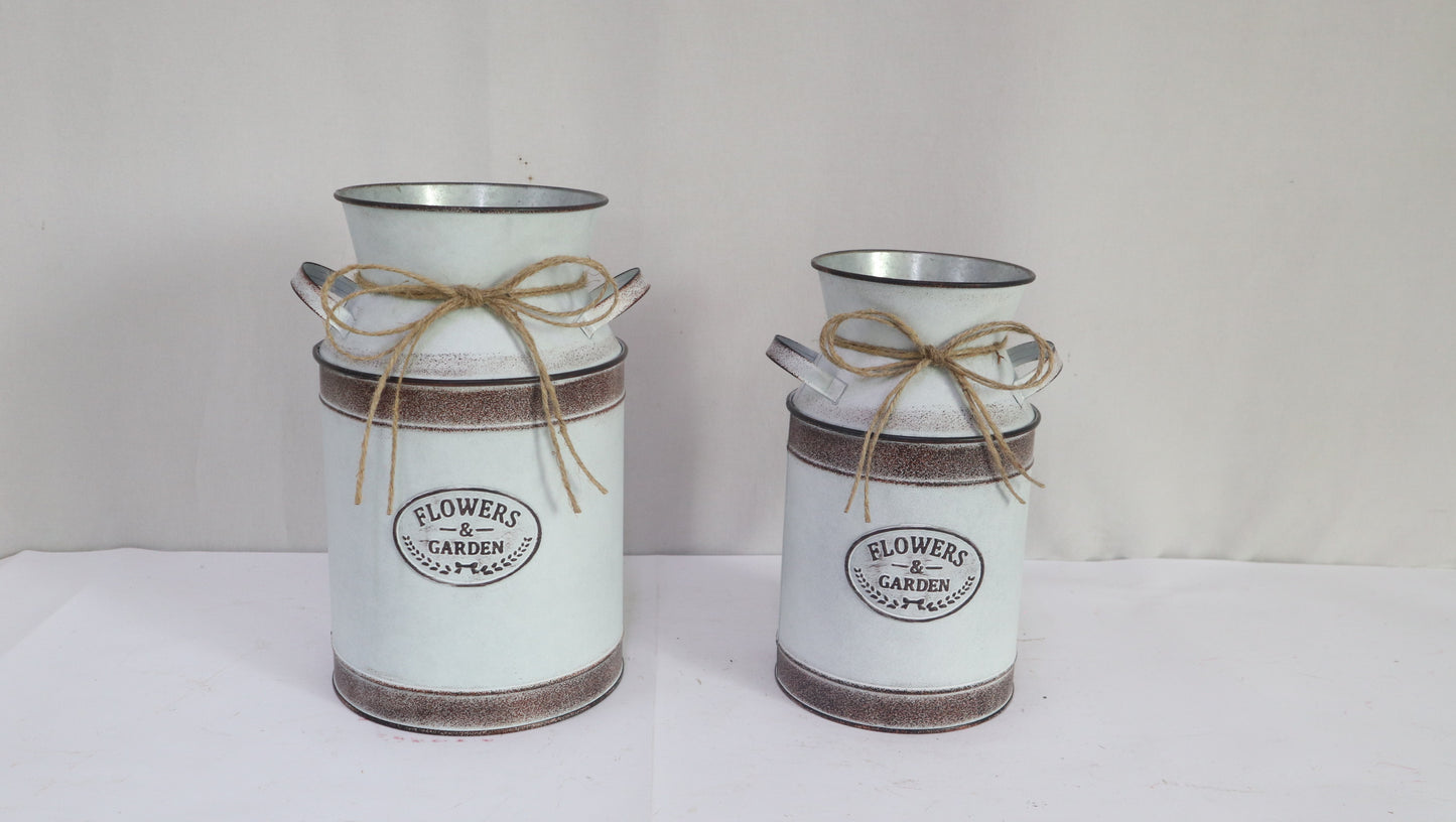 Metal Basket Garden Planter and Pot Basket Container  Holiday