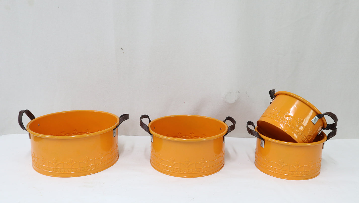 Metal Basket Garden Planter and Pot Basket Container  Holiday