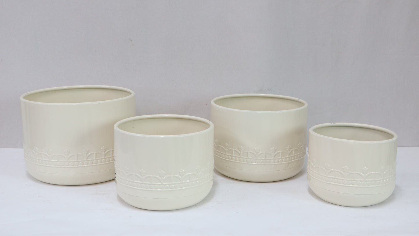 Metal Basket Garden Planter and Pot Basket Container  Holiday