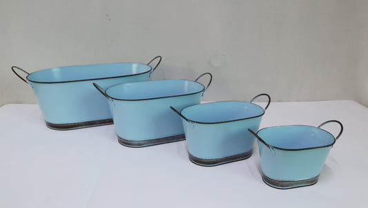 Metal Planter Garden Planter and Pot Basket Container Holiday