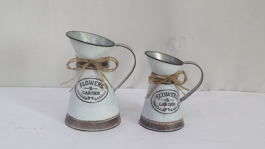 Metal Watering Can Garden Planter and Pot Basket Container  Holiday