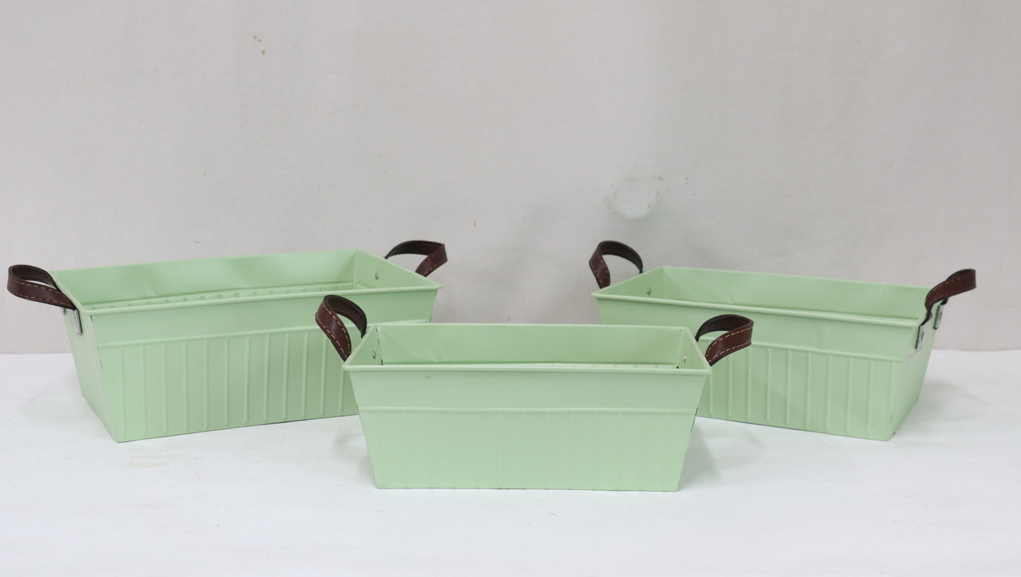 Metal Basket Garden Planter and Pot Basket Container  Holiday